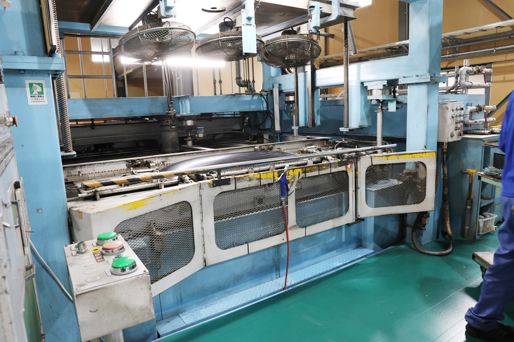 VACUUM FORMING